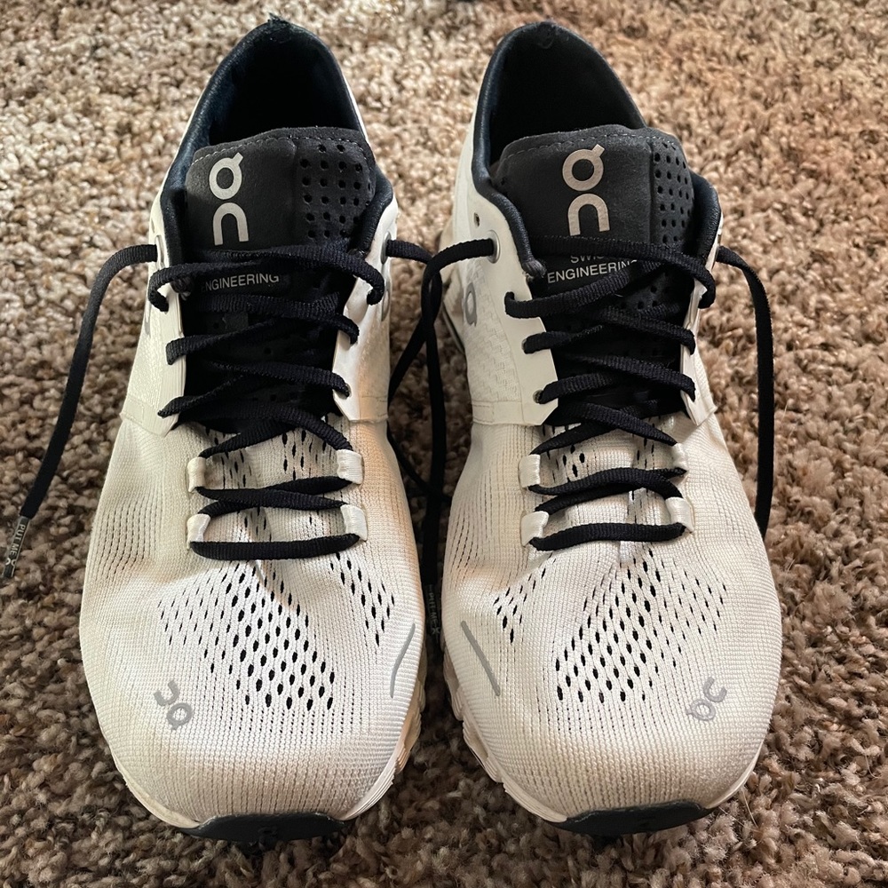 On Running Women's Athletic Shoes - White and Black
